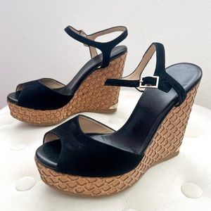 Jimmy Choo Wedge Sandals in Black. Size 37